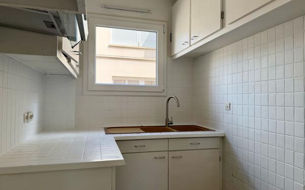 Appartement à vendre    2 pièces • 60,48 m2 Paris 15