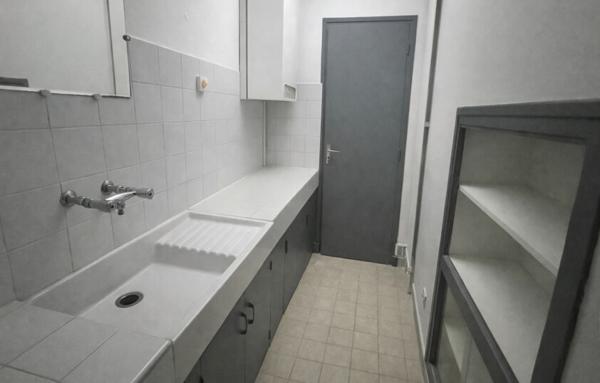 Local Professionnel de 103 m²