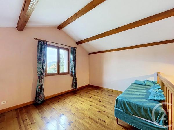 Maison à vendre  5 pièces - 120,02 m 2   ST JULIEN CHAPTEUIL  - 43
