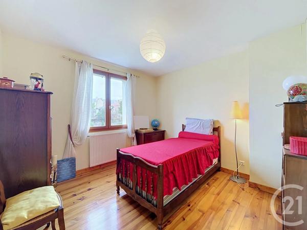 Maison à vendre  5 pièces - 120,02 m 2   ST JULIEN CHAPTEUIL  - 43
