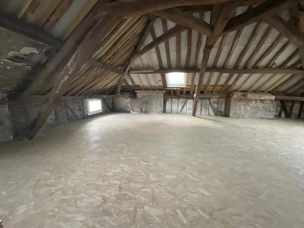 Troyes, Local Commercial Libre, Sans Droit d'entrée