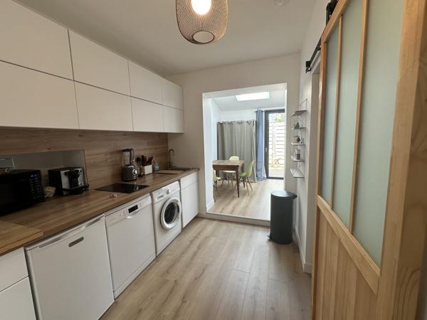 Maison 181 m² – 4 chambres – piscine – espace indépendant – garage