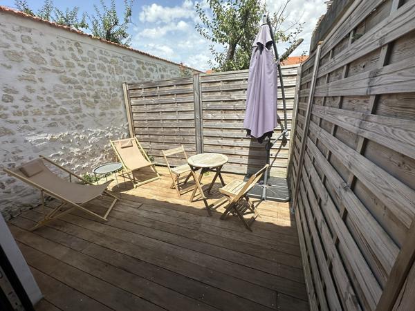 Maison 181 m² – 4 chambres – piscine – espace indépendant – garage