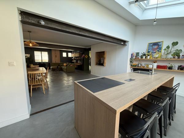 Maison 181 m² – 4 chambres – piscine – espace indépendant – garage