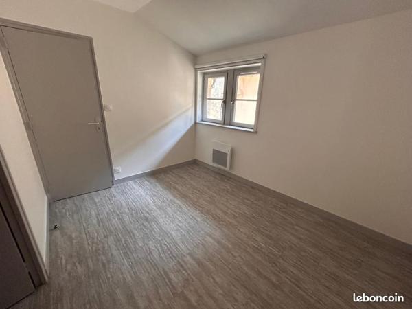 Location Appartement T2 de 31 m² — Centre-ville de Poitiers