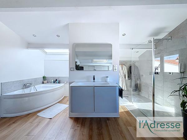 31780 Castelginest Maison 6 pièce(s) 152 m2