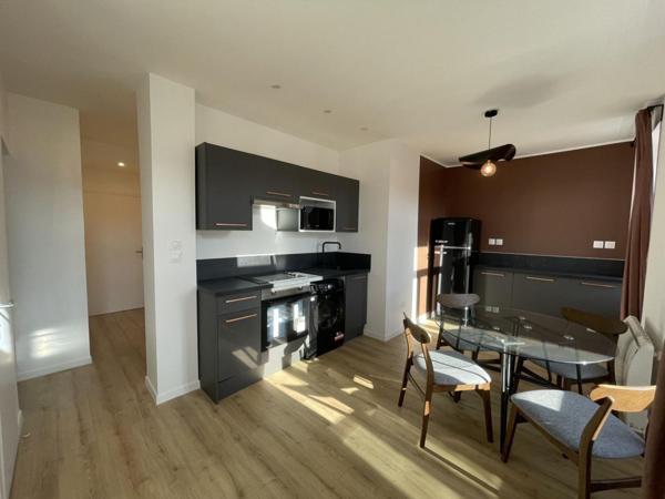 A LOUER : T3 à LILLE • Rue du Sec Arembault - Centre / republique • 1 125 € CC • Réf. G432-5