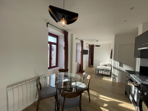 A LOUER : T3 à LILLE • Rue du Sec Arembault - Centre / republique • 1 125 € CC • Réf. G432-5