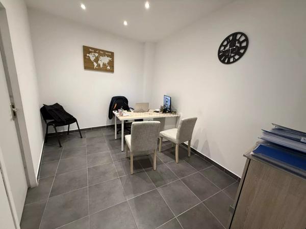 Location Bureau 3 pièces 45 m2 à Clermont-l'Hérault