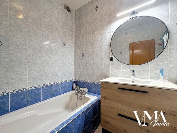 À VENDRE – Appartement T2 avec grand extérieur et dépendance – Décines-Charpieu Détails des diagnostics énergétiques