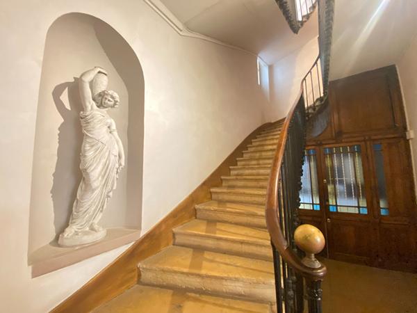 Appartement triplex 5 pièces + 2 caves 130m² au sol /101m² Carrez