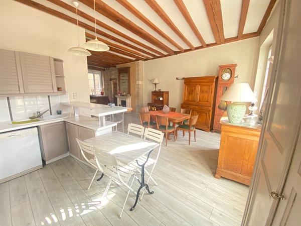 Appartement triplex 5 pièces + 2 caves 130m² au sol /101m² Carrez