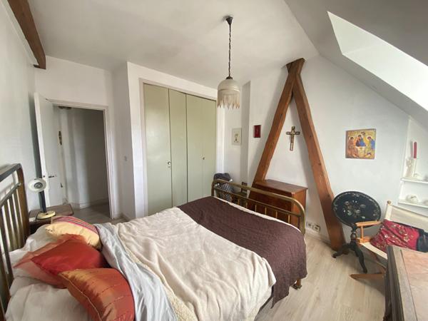 Appartement triplex 5 pièces + 2 caves 130m² au sol /101m² Carrez