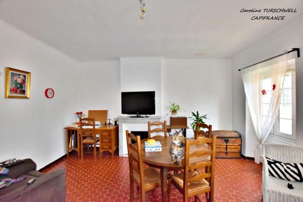 CUERS (83) - IMMEUBLE DE VILLAGE A VISITER SANS TARDER