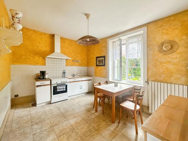 COUP DE COEUR  A CHARLEVILLE MEZIERES  ? Maison de charme + terrain agricole avec garage (option) ? à partir de 151.000
