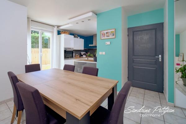 Exclusivité à SAINT ANDRÉ DE CORCY – Bel appartement T3 de 67 m², 2 chambres + buanderie, terrasse et garage
