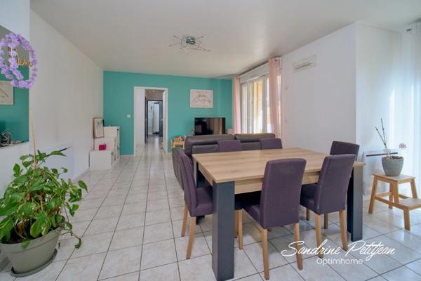 Exclusivité à SAINT ANDRÉ DE CORCY – Bel appartement T3 de 67 m², 2 chambres + buanderie, terrasse et garage