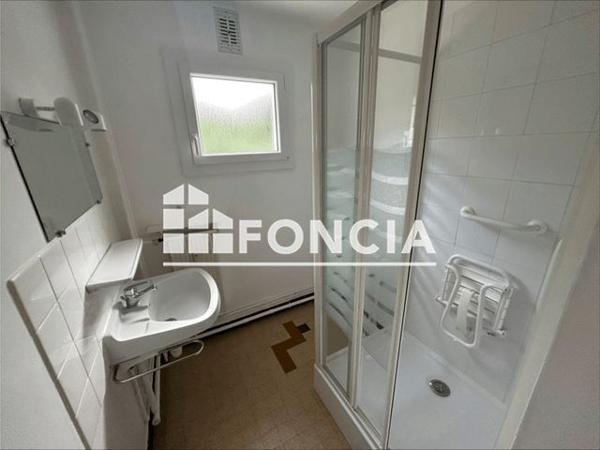 Location Appartement 3 pièces 61.9 m² - 21 RUE MARX DORMOY Valence 26000