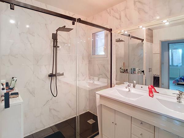 A VENDRE - Maison de plain-pied avec piscine - 3 chambres - SAINT LYS (31470)