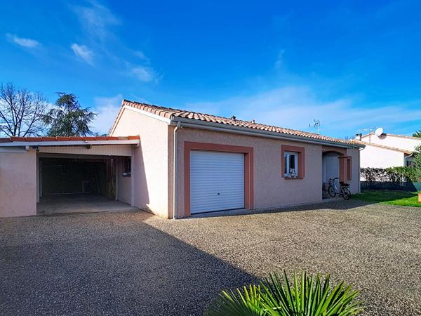 A VENDRE - Maison de plain-pied avec piscine - 3 chambres - SAINT LYS (31470)