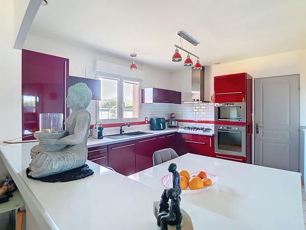 A VENDRE - Maison de plain-pied avec piscine - 3 chambres - SAINT LYS (31470)