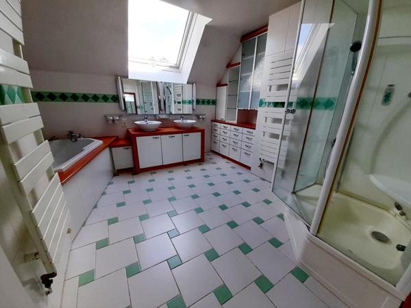 LIMITROPHE OISE , AXE CHAUNY - NOYON , RECHERCHÉ, PAVILLON GRAND VOLUME