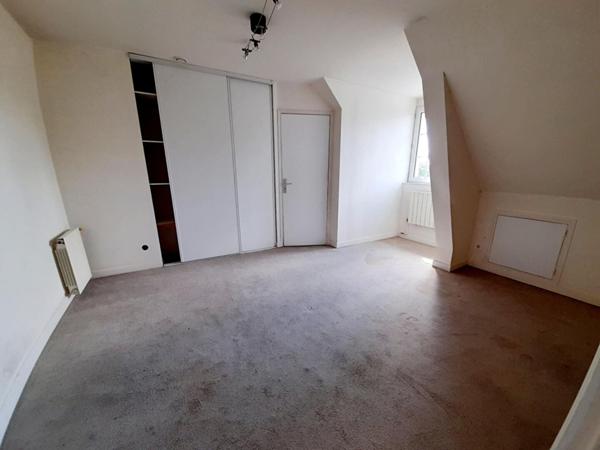 LIMITROPHE OISE , AXE CHAUNY - NOYON , RECHERCHÉ, PAVILLON GRAND VOLUME