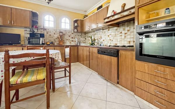 Maison à vendre    7 pièces •  Valras-Plage