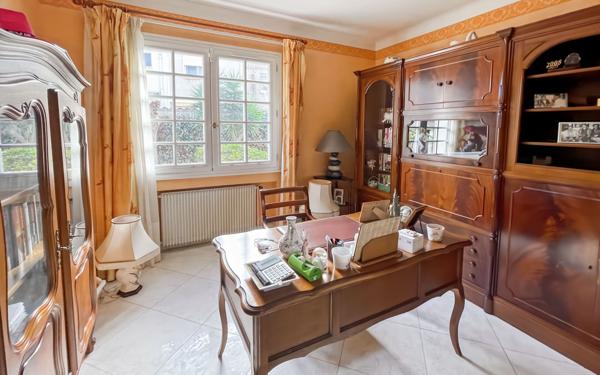 Maison à vendre    7 pièces •  Valras-Plage