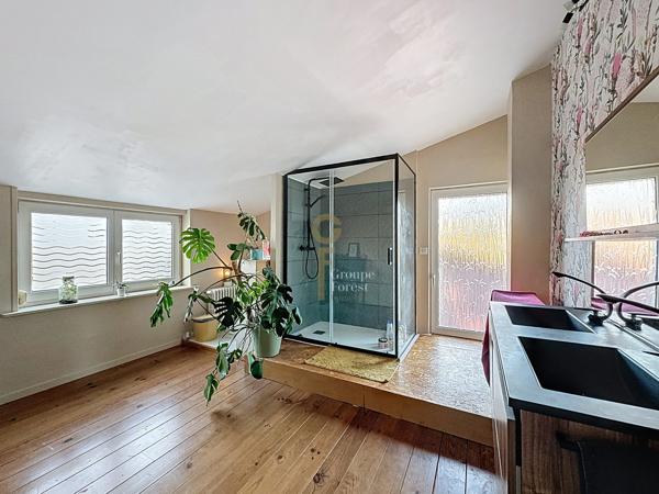 Maison de charme 240 m² – 7 chambres – Jardin Sud-Ouest – Dépendances – Calme et centre