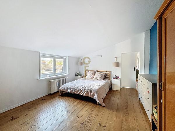 Maison de charme 240 m² – 7 chambres – Jardin Sud-Ouest – Dépendances – Calme et centre