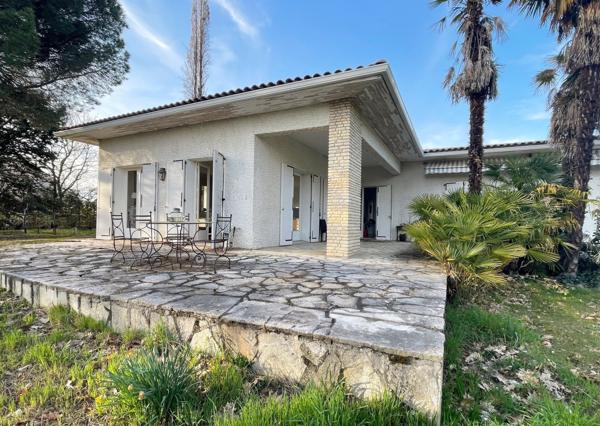 Maison
         6 pièces
        - 210 m² 349 000 € *
