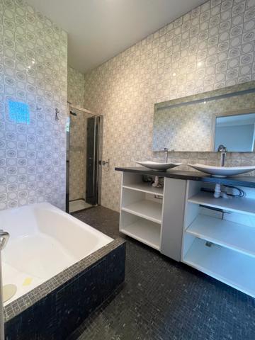 Maison
         6 pièces
        - 210 m² 349 000 € *