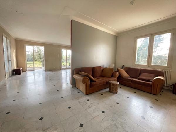 Maison
         6 pièces
        - 210 m² 349 000 € *