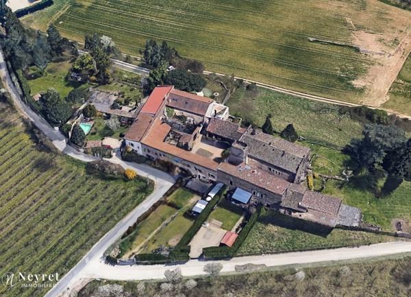 Rare, dans corps de logis du XVI e siècle, Maison de 191,64 m², 4 chambres sur 832 m² clos et arboré