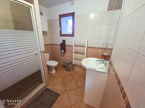 Rare, dans corps de logis du XVI e siècle, Maison de 191,64 m², 4 chambres sur 832 m² clos et arboré