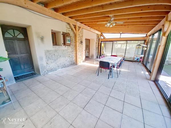 Rare, dans corps de logis du XVI e siècle, Maison de 191,64 m², 4 chambres sur 832 m² clos et arboré