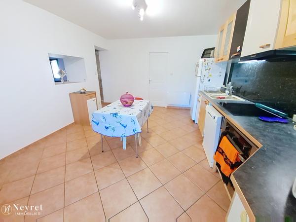 Rare, dans corps de logis du XVI e siècle, Maison de 191,64 m², 4 chambres sur 832 m² clos et arboré