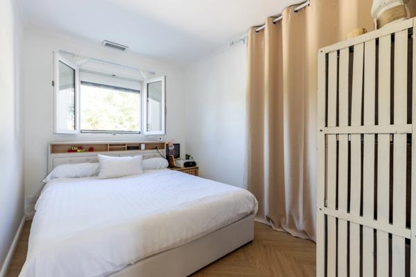 Confort et calme à 2 pas du tram : maison moderne avec jardin