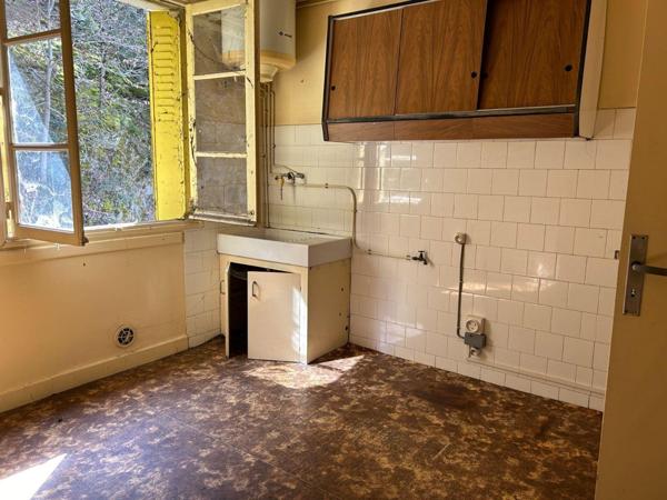 Immeuble à vendre à Condat dans le Cantal (15190), ref : FG/2186