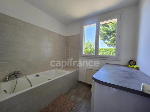 Ballainvilliers - À vendre : maison 8 pièces/ 5 chambres – volumes et charme au rendez-vous !