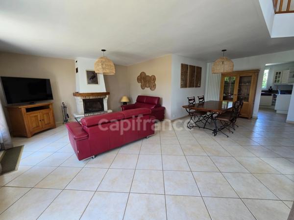 Ballainvilliers - À vendre : maison 8 pièces/ 5 chambres – volumes et charme au rendez-vous !