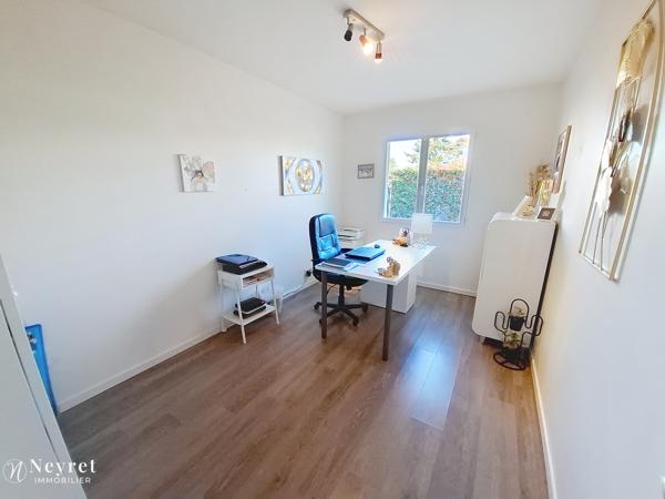 Rare !!! Maison de plain pied de 130 m² sur 1500 m² de terrain, 5 chambres