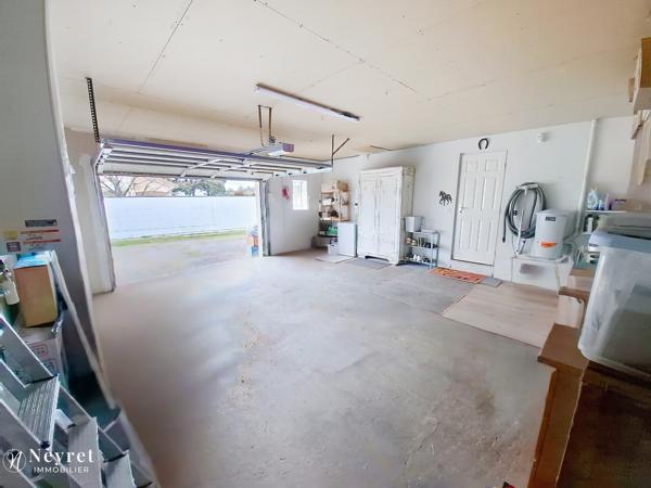 Rare !!! Maison de plain pied de 130 m² sur 1500 m² de terrain, 5 chambres