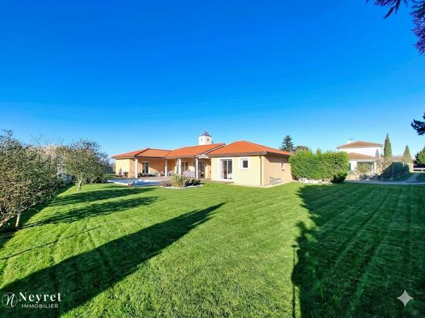 Rare !!! Maison de plain pied de 130 m² sur 1500 m² de terrain, 5 chambres