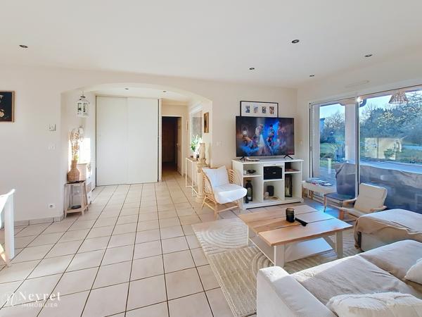 Rare !!! Maison de plain pied de 130 m² sur 1500 m² de terrain, 5 chambres