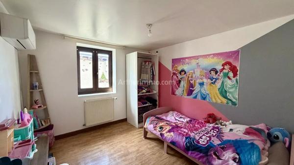 Vente                                                      Maison
                        
                     6 pièces                      115 m2                     à Les Avenières Veyrins-Thuellin