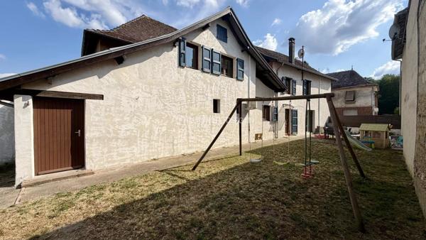 Vente                                                      Maison
                        
                     6 pièces                      115 m2                     à Les Avenières Veyrins-Thuellin