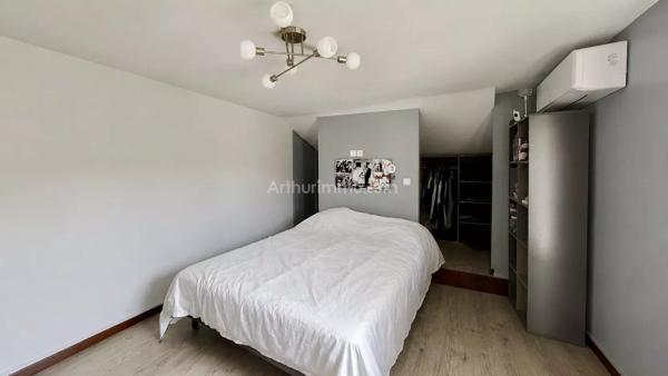 Vente                                                      Maison
                        
                     6 pièces                      115 m2                     à Les Avenières Veyrins-Thuellin