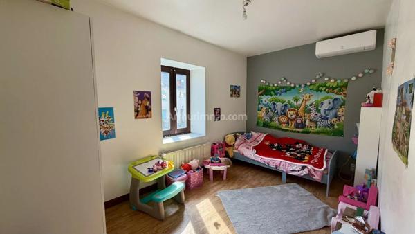Vente                                                      Maison
                        
                     6 pièces                      115 m2                     à Les Avenières Veyrins-Thuellin